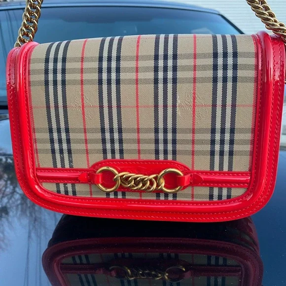 BURBERRY PATENT 1983 KNIGHT CHECK LINK SHOULDER BAG - Picture 4 of 12